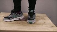 Nike air max shoejob avec cum scène de film complet